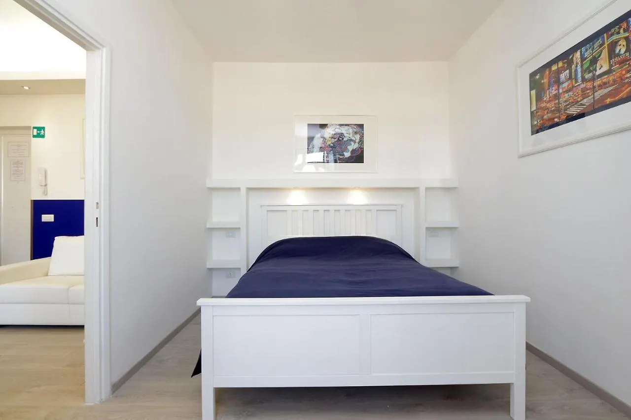 Caracciolo Apartments Roma